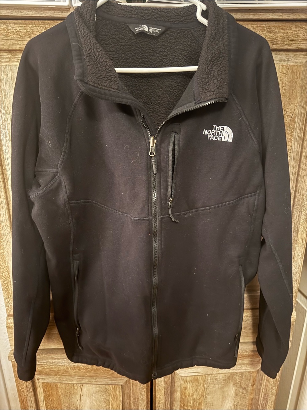 The North Face Men’s Black Full-Zip Sherpa-Lined Jacket